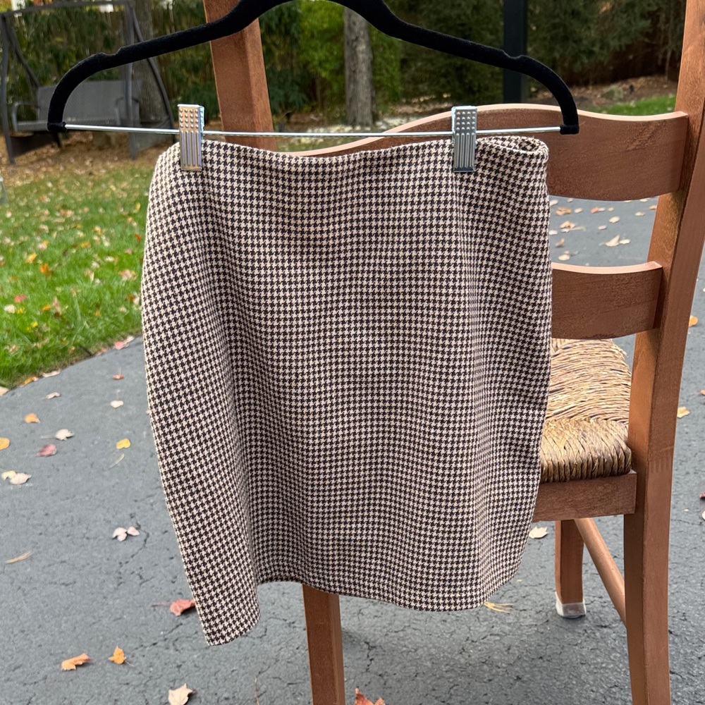 SHEIN Black and White Houndstooth Mini Skirt